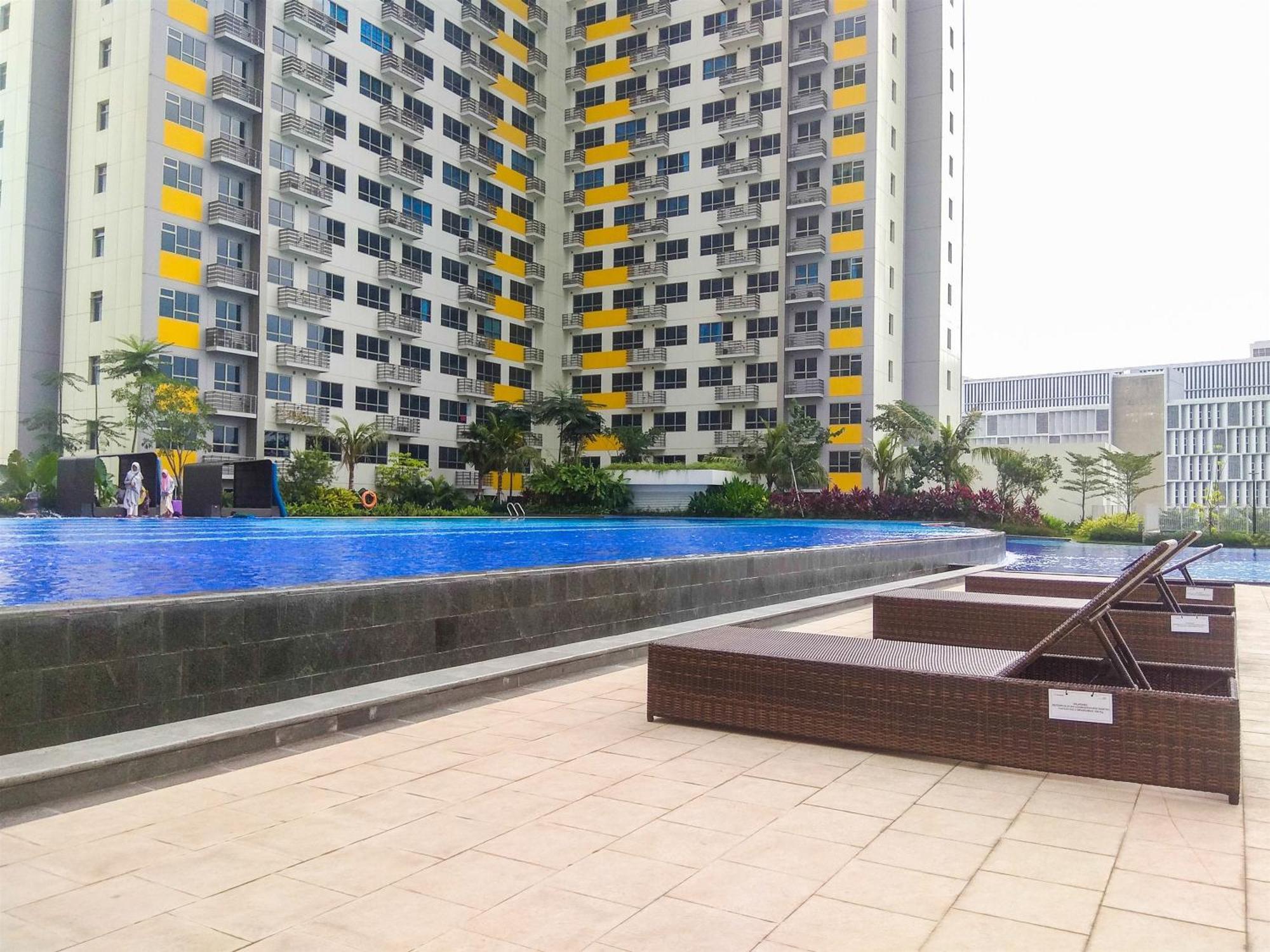 Apartemen Stunning Springlake Summarecon By Travelio