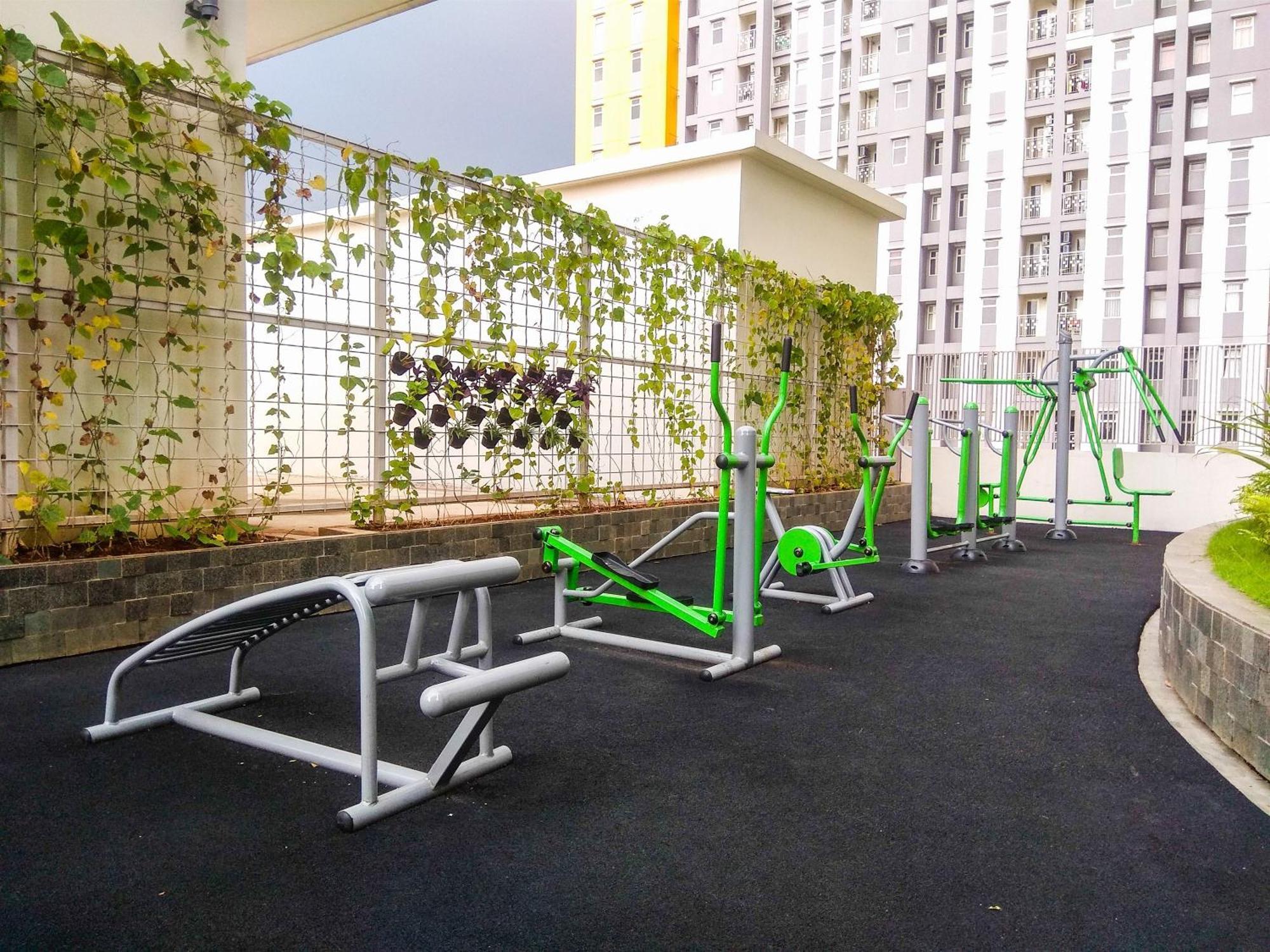 Stunning Springlake Summarecon By Travelio Bekasi